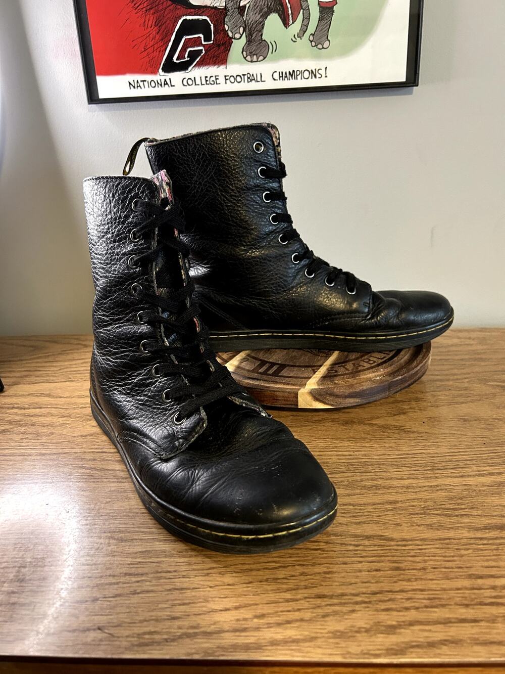 Dr Martens Black Stratford Pink Floral Interior Size 9/EU 41